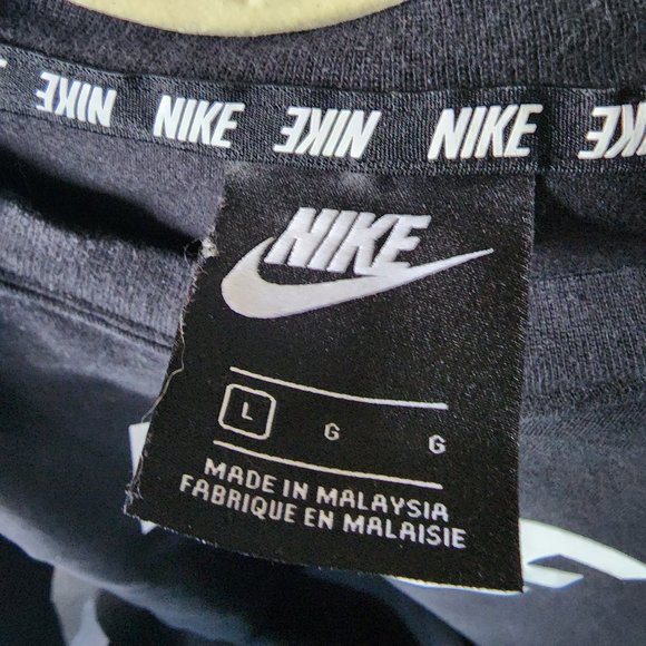 Nike black and white Spellout sweatshirt - Picture 3 of 3